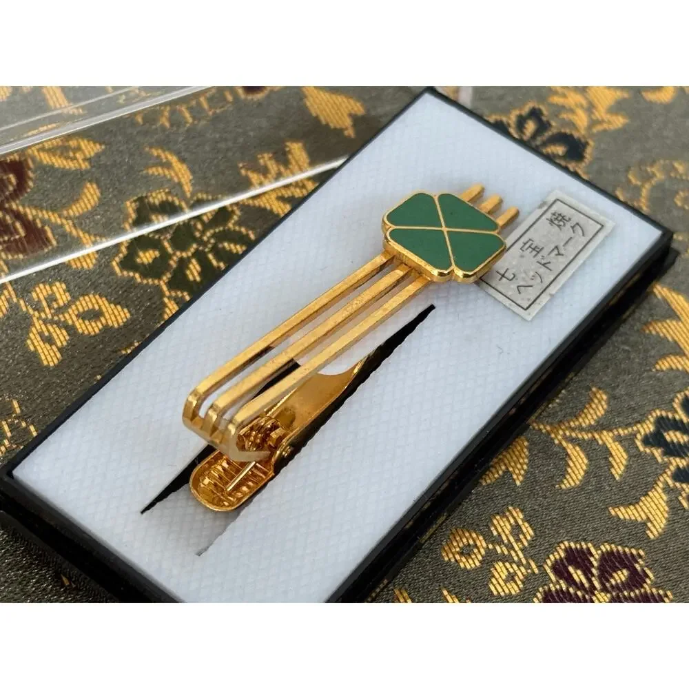 Vintage Japanese Railway Collectible Cloisonne Tie Clip JNR Green Car Mark